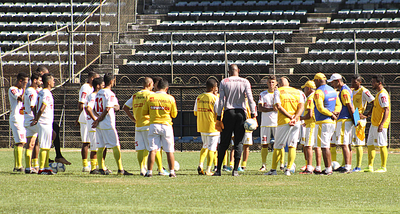 brasiliense-x-vitoria-es-jacare-busca-classificacao-para-a-proxima-fase-nesta-quarta