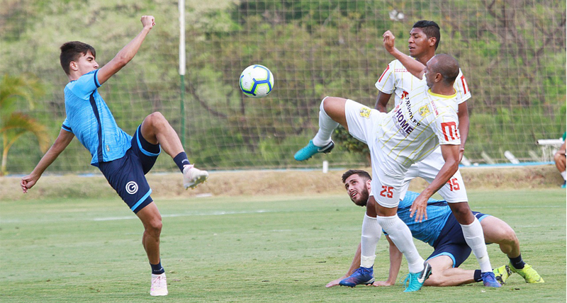 brasiliense-domina-goias-e-vence-jogo-treino-por-2-a-0-em-goiania