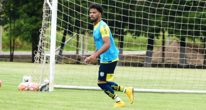 brasiliense-acerta-emprestimo-do-jovem-atacante-lorran