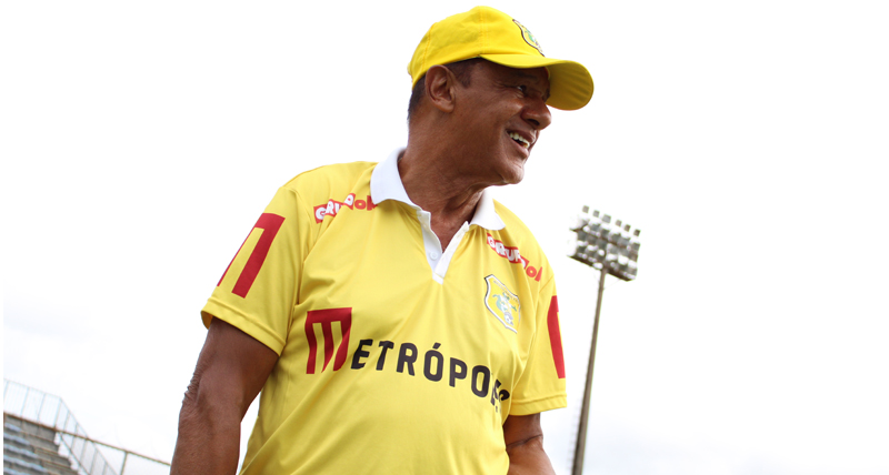 mauro-fernandes-busca-o-equilibro-com-elenco-mesclado
