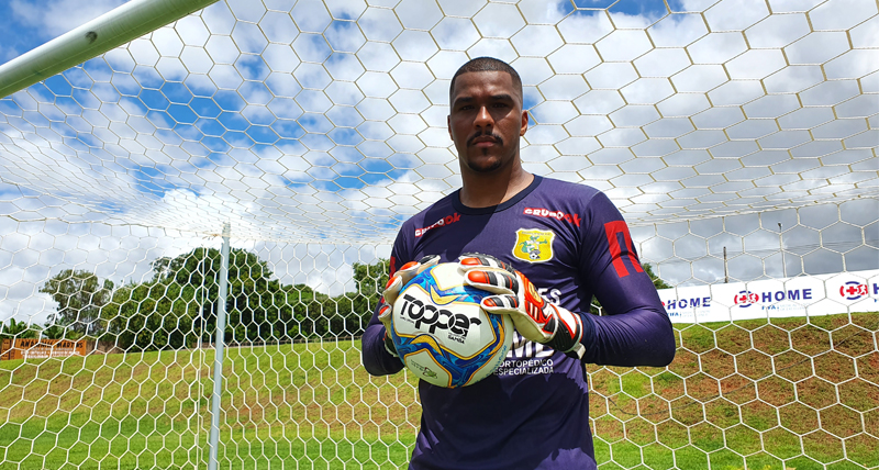 cria-do-cruzeiro-mg-goleiro-elisson-e-o-novo-reforco-do-brasiliense
