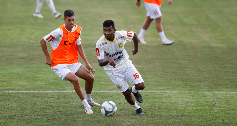 atacante-renatinho-e-o-novo-reforco-do-jacare