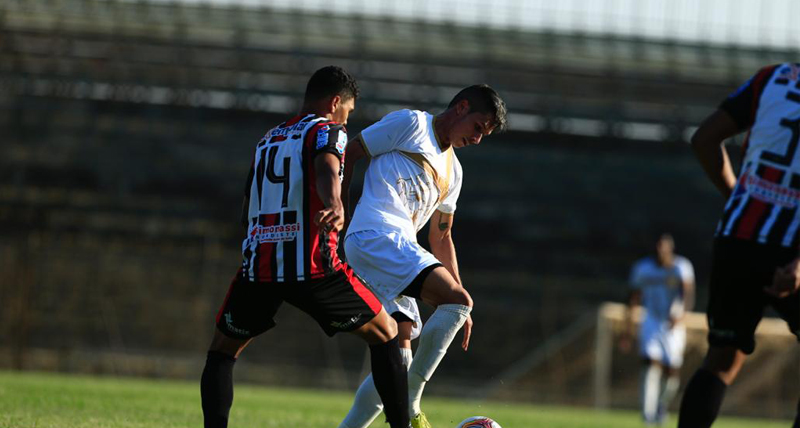 jogando-melhor-brasiliense-empata-com-o-atletico-de-alagoinhas