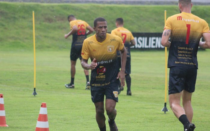 duelo-de-lideres-brasiliense-e-taguatinga-jogam-pelo-100-de-aproveitamento-no-candangao