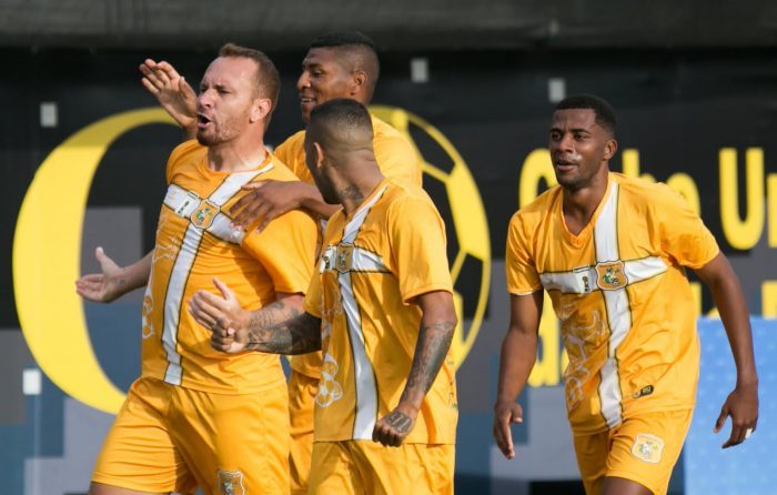 com-gol-de-ze-love-brasiliense-vence-o-classico-numero-69