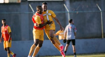 hernane-brocador-marca-duas-vezes-e-o-brasiliense-bate-o-operario