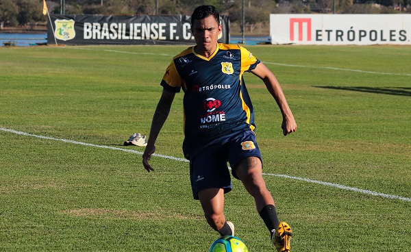 lateral-esquerdo-marcilio-chega-para-somar-a-equipe-do-brasiliense